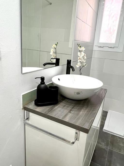 Comodo Y Acogedor Apartamento Apartment Madrid Bagian luar foto